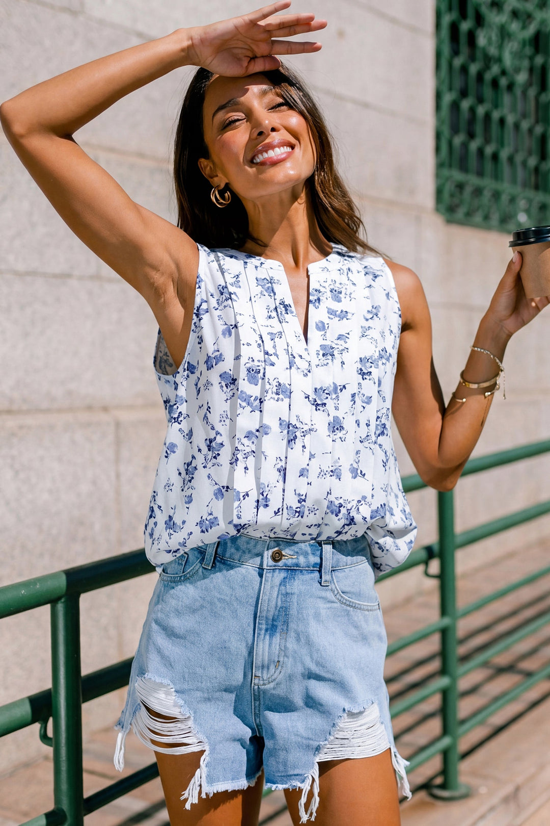 Bloemen Strandboulevard Top – Zomerse Vakantielook