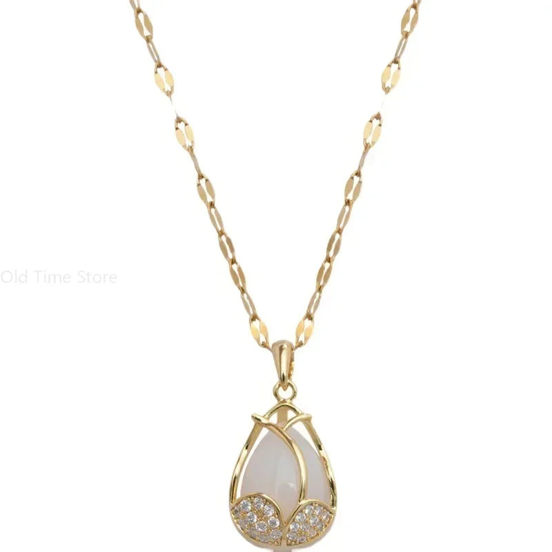 Collier Pendentif Élégant en Cristal Rose et Or