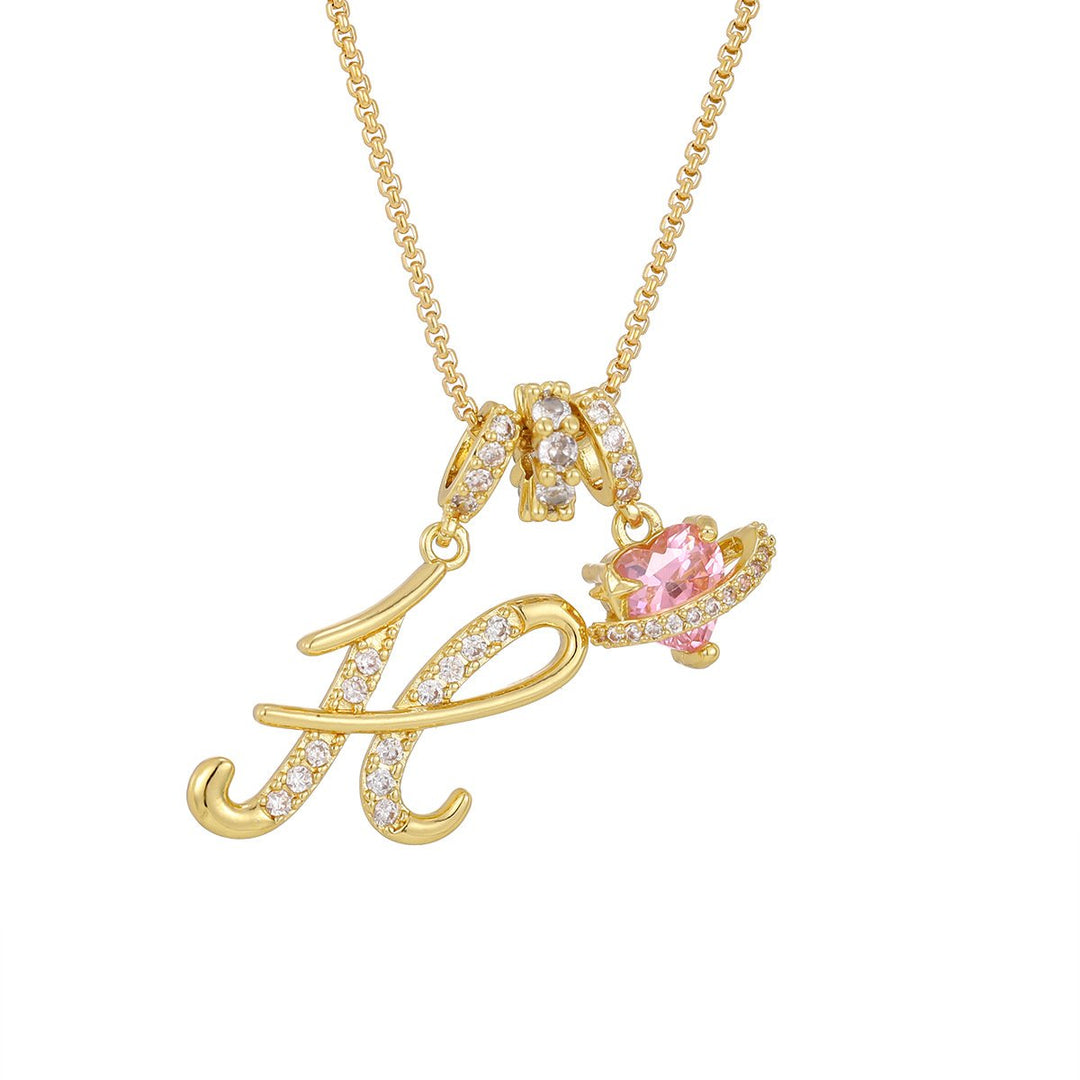 Carmelle - Collier Initiale Avec Cœur Rose Brillant